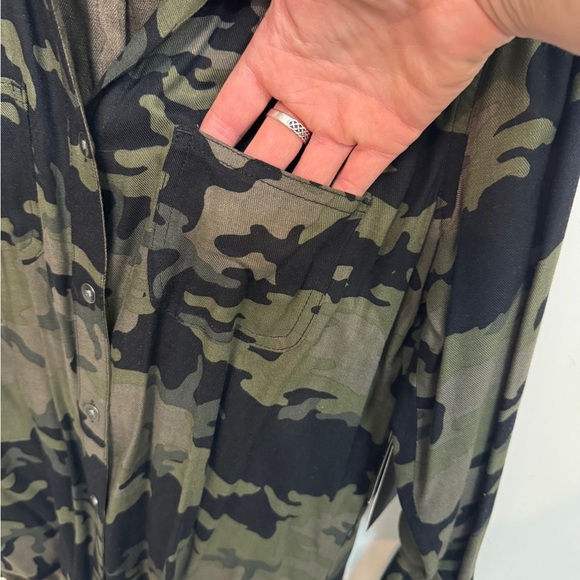 Rock & Republic Camouflage button up. NWT. Size XS. - Picture 9 of 9
